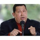 Hugo Chávez comparece ante los medios en Caracas.