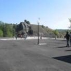 Nueva plaza de los Mineros, junto al edificio del Ayuntamiento de La Ercina