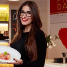 La camarera de 'First dates' Lidia Torrent.
