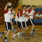 Los jugadores del Ademar vuelven hoy a los entrenamientos, aunque con muchas ausencias