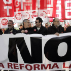 Los secretarios regionales de UGT, Agustín Prieto, y de CCOO, Ángel Hernández, en la manifestación en Valladolid en contra de la reforma laboral aprobada por el Gobierno