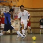 Nacho, autor de cinco goles, fue uno de los grandes destacados en el equipo leonés frente al gallego