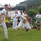 Exhibición de capoeira, ayer en la playa fluvial de Villafranca
