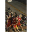 Las jugadoras leonesas dominaron el primer cuarto del partido