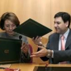 Fernández Carriedo firmó un convenio con la presidenta de los propietarios forestales, Amelia Ramos