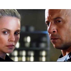 Charlize Theron y Vin Diesel, en una escena de 'Fast & Furious 8'.