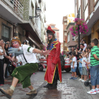 Los actores ayer en las calles de Santa María.