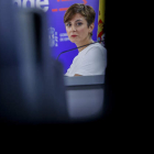 La ministra portavoz, Isabel Rodríguez, durante su intervención en la rueda de prensa tras el Consejo de Ministros. JUAN CARLOS HIDALGO