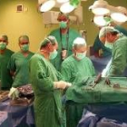 Imagen de una intervención quirúrgica de la Unidad de Raquis el año pasado
