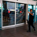 El aeropuerto de Estambul intenta recuperarse tras el sangriento atentado