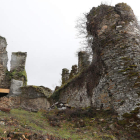 La torre del homenaje del Castillo de Balboa, donde la Junta ya ha financiado una primera excavación y desescombro, ayer. L. DE LA MATA