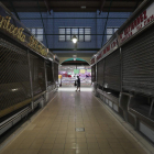 El interior del Mercado del Conde se demolerá por completo. JESÚS F. SALVADORES