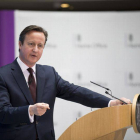 El primer ministro británico, David cameron, durante su discurso sobre inmigración, este jueves.