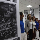 Assumpta Serna, segunda por la izquierda, con otros ponentes del Curso de Verano.