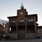 Fachada del Ayuntamiento de Valderas, marcado por los escándalos tras el mandato de Rubio. MEDINA