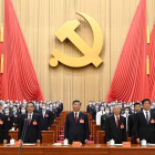 Xi Jinping y el Buró Político del PC chino ayer, en el Gran Salón del Pueblo en Pekín. XINHUA/LI XUEREN