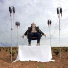 Imagen promocional del espectáculo de Hojarasca Danza.