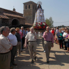 Los típicos puestos de avellanas y frutos se dieron cita.  PLANILLO