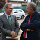 Mariano Veganzones y el delegado de la Junta en Palencia, José Antonio Rubio, ayer. ALMUDENA ÁLVAREZ