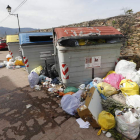 Imagen de contenedores en Santo Tomás de las Ollas, el pasado lunes. L. DE LA MATA