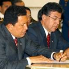 Evo Morales, al lado del presidente de Paraguay, Nicanor Duarte