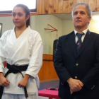 Alba Rorre López junto a su maestro Manuel Ortega. DL