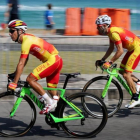 Purito y Valverde, en pleno entrenamiento por el circuito de la prueba olímpica de ciclismo de carretera.