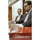 Los dirigentes de la UO anunciaron su iniciativa.