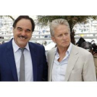 Michael Douglas y Oliver Stone esta mañana en Cannes.