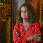 Carla Antonelli en su casa, donde analizó la lucha de poder en el PSOE sobre la ley trans. FERNANDO VILLAR