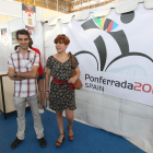 Sergio Gallardo y Cristina López, en la Feria del Deporte.