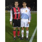 Sergio posa junto a Romero, del Deportivo, en partido de Copa del Rey