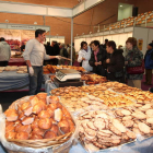 Uno de los expositores de dulces típicos que participó en la pasada edición de la feria.