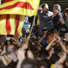 Simpatizantes de Junts pel Sí celebran los resultados en el Mercat del Born