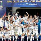 El Real Madrid celebra el triunfo en Abu Dabi en el Mundial de Clubs.