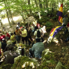El homenaje en Lario reúne cada a año a familiares y amigos para recordar a las víctimas.