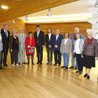 Locutores, políticos, cantantes y representante de Cáritas, ayer en el Auditorio antes del espectáculo. RAMIRO