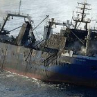 El pesquero ruso incendiado el sábado en la costa de Gran Canaria.