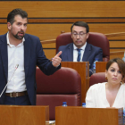 Luis Tudanca, ayer, durante una de sus intervenciones en el Pleno. R. GARCÍA