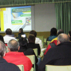 Un momento de la charla ofrecida ayer por los agentes en el centro bembibrés.