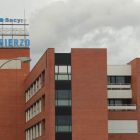 El próximo año comenzarán las obras de la unidad de Radioterapia en el Hospital El Bierzo. L. DE LA MATA