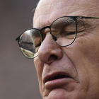 Ranieri se lamenta durante el partido que el Leicester perdió ante el Millwall en la 'Cup'.