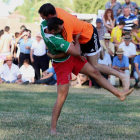 Clemente entre los suyos, en su tierra y ante los de su escuela, no fallaba: nueva victoria, tras final de semipesados ganada a Jesús M. ª Cabero.