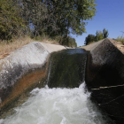 Canal de Villares, a la altura de Estébanez de la Calzada. JESÚS F. SALVADORES