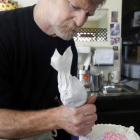 Jack Phillips, el pastelero que se negó a hacerle un pastel a una pareja gay.