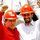 Hugo Chávez y el presidente iraní, Mahmud Ahmadineyad ayer durante su visita a una base petrolera