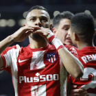 El brasileño del Atlético de Madrid, Renan Lodi, celebra la victoria del equipo rojiblanco. MARISCAL