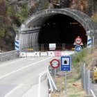 Una fisura en la estructura de la entrada del túnel de La Barosa mantiene cortada la N-120 desde el 25 de septiembre.