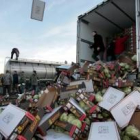 Imagen de uno de los camiones que fue asaltado en el sur de Francia por los agricultores galos