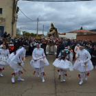 Imagen de los danzantes de Pobladura en la procesión. MEDINA